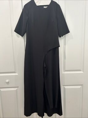 Kay Unger Black Asymmetrical Short-Sleeve Maxi Dress and jumpsuit